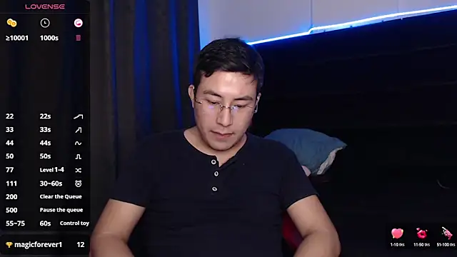 andrewmhilton  online show from 03/11/25, 04:43