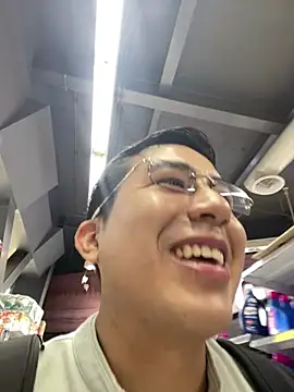 andrewmhilton  online show from 03/16/25, 06:55