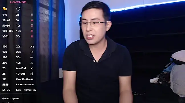 andrewmhilton  online show from 03/18/25, 10:48