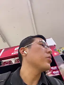 andrewmhilton  online show from 03/22/25, 08:26