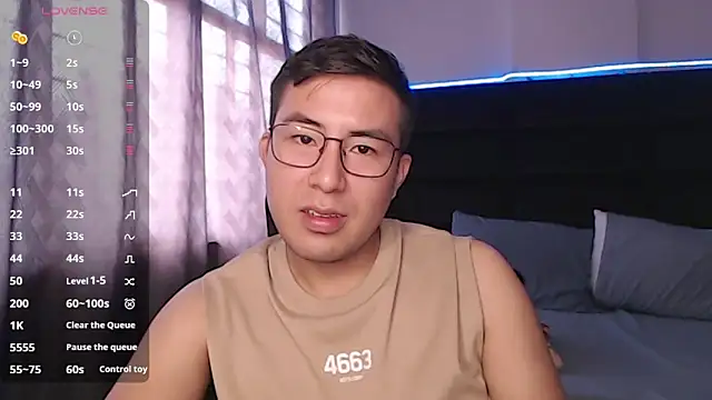 andrewmhilton  online show from 09/26/25, 04:55