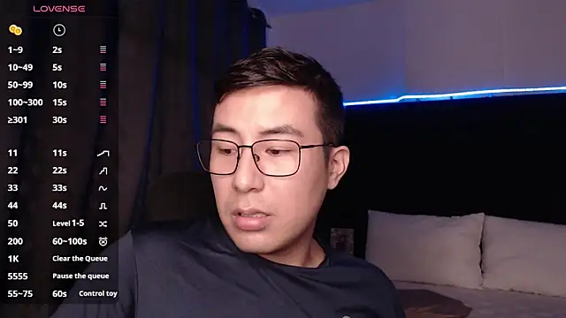 andrewmhilton  online show from 10/01/25, 10:27