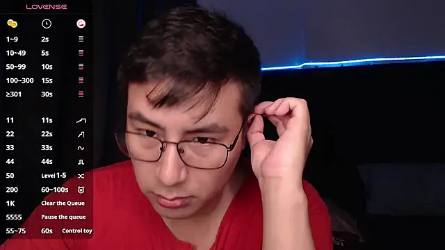 andrewmhilton  online show from 10/05/25, 06:34