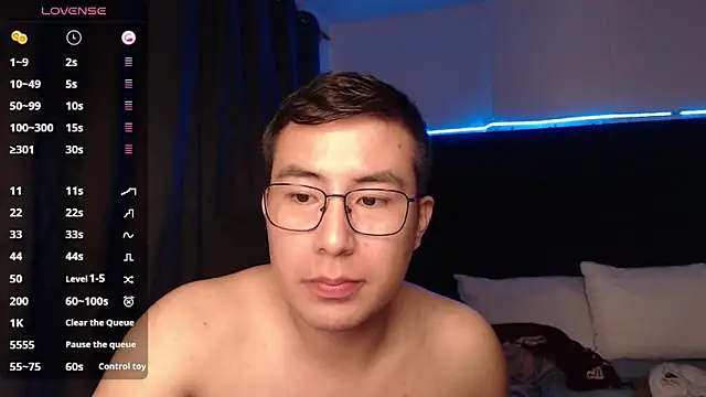 andrewmhilton  online show from 10/23/25, 06:13