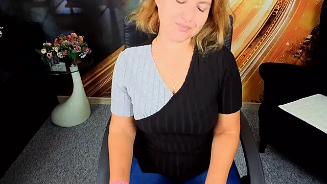 EmmaxPark online show from 09/17/25, 06:26