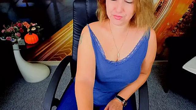 EmmaxPark online show from 11/07/25, 06:35