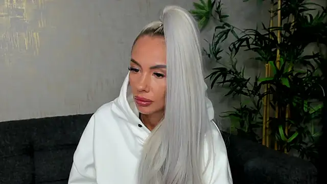 Bailey Rush online show from 02/17/25, 05:43