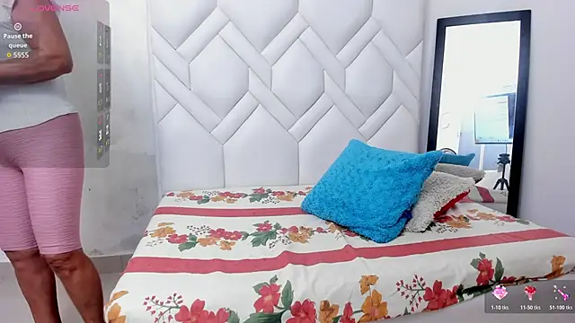 MatureHorny 70 online show from 11/08/25, 12:38