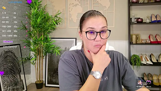 SelineSole online show from 09/10/25, 03:12