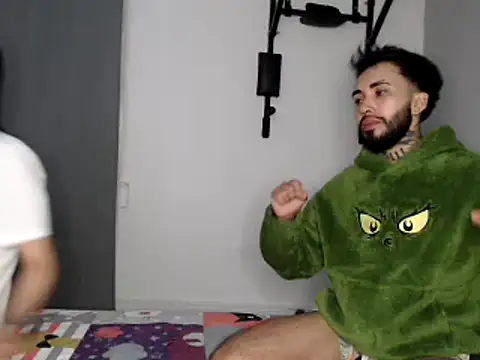 transgenderboy online show from 03/16/25, 06:53