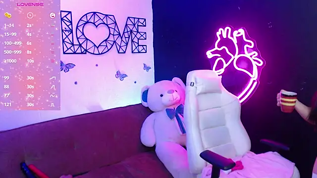 Snapshot of demyanderson_ chatting on 01/07/25, 09:35 demyanderson online show from 01/07/25, 09:35