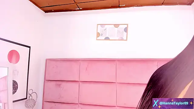 HannaTaylor online show from 12/17/24, 08:56