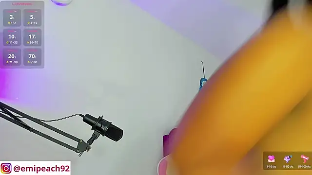 samanthaabloom online show from 09/23/25, 09:45