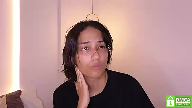 hot little bunny online show from 09/21/25, 08:54