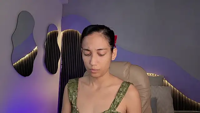 hot little bunny online show from 03/22/26, 09:29