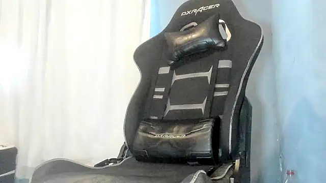 Snapshot of Novin18RJ chatting on 02/12/25, 07:24 Novin18RJ online show from 02/12/25, 07:24