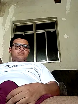 Snapshot of Novin18RJ chatting on 02/20/25, 02:13 Novin18RJ online show from 02/20/25, 02:13