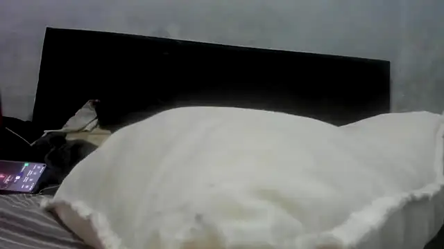 Snapshot of Novin18RJ chatting on 10/09/25, 01:09 Novin18RJ online show from 10/09/25, 01:09