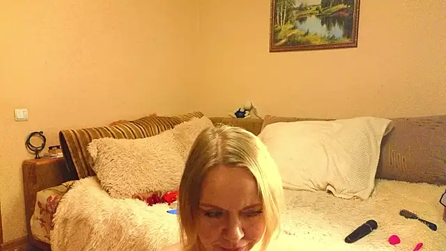 YourQueenX online show from 03/30/26, 04:57