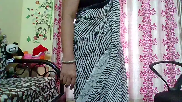 Snapshot of NautyBabe chatting on 03/01/25, 01:53 NautyBabe online show from 03/01/25, 01:53