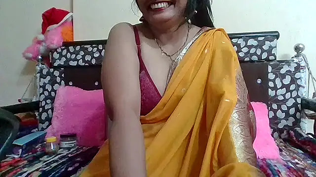 Snapshot of NautyBabe chatting on 10/13/25, 06:19 NautyBabe online show from 10/13/25, 06:19