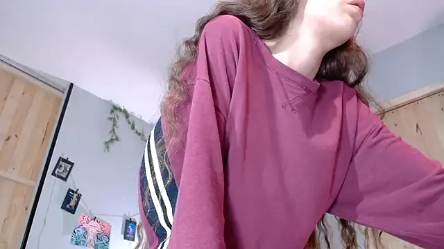 Snapshot of VickyJackson_ chatting on 09/19/25, 04:07 VickyJackson online show from 09/19/25, 04:07