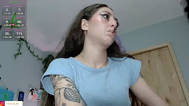 Snapshot of VickyJackson_ chatting on 10/11/25, 03:43 VickyJackson online show from 10/11/25, 03:43