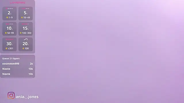 Snapshot of Ania_jones chatting on 12/27/24, 11:10 Ania jones online show from 12/27/24, 11:10