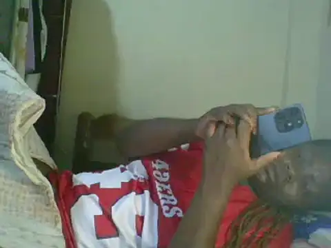 Snapshot of sweet-frida22 chatting on 02/20/25, 03:01 sweet-frida22 online show from 02/20/25, 03:01