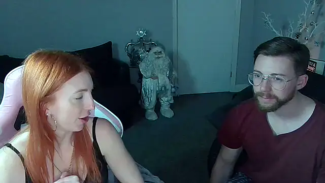 Snapshot of Red_firesquirt chatting on 12/26/24, 09:15 Red firesquirt online show from 12/26/24, 09:15