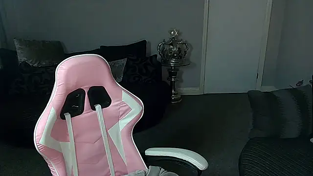 Snapshot of Red_firesquirt chatting on 02/03/25, 09:39 Red firesquirt online show from 02/03/25, 09:39