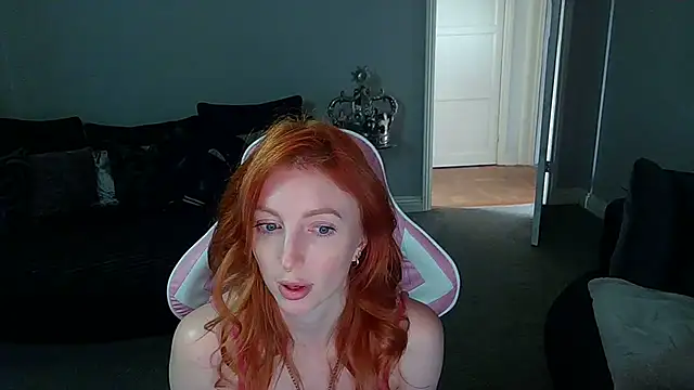 Snapshot of Red_firesquirt chatting on 03/13/25, 03:28 Red firesquirt online show from 03/13/25, 03:28