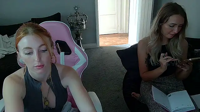 Snapshot of Red_firesquirt chatting on 10/22/25, 12:38 Red firesquirt online show from 10/22/25, 12:38