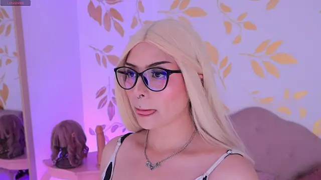 Misselektra   online show from 09/19/25, 04:07