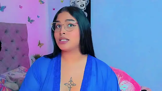 Snapshot of mabellfox chatting on 12/12/24, 09:26 mabellfox online show from 12/12/24, 09:26