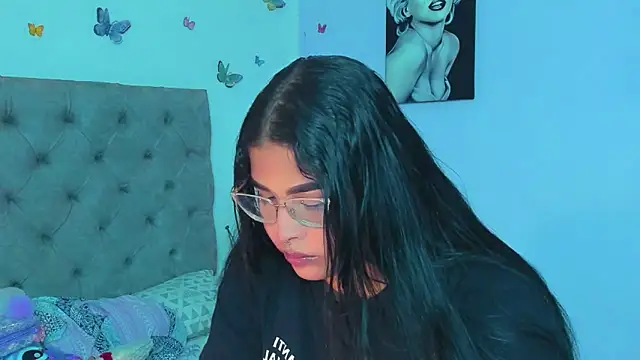 Snapshot of mabellfox chatting on 12/30/24, 09:50 mabellfox online show from 12/30/24, 09:50