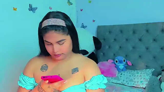 Snapshot of mabellfox chatting on 03/08/25, 05:22 mabellfox online show from 03/08/25, 05:22