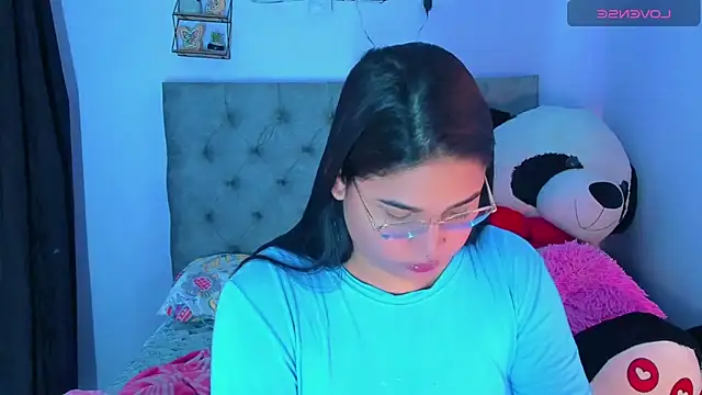 Snapshot of mabellfox chatting on 09/09/25, 06:07 mabellfox online show from 09/09/25, 06:07