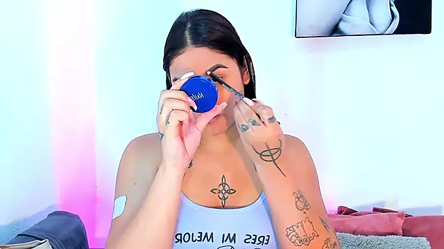 Snapshot of mabellfox chatting on 10/27/25, 10:14 mabellfox online show from 10/27/25, 10:14