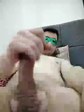 mallamadri54 online show from 12/28/24, 08:58