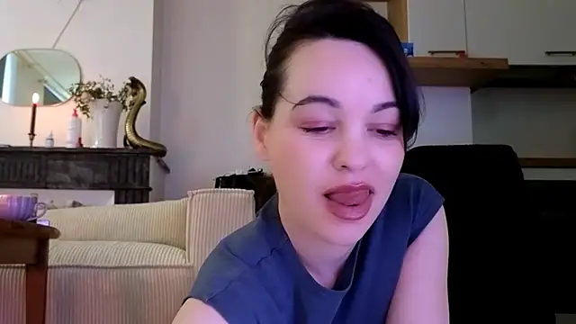 Lilie romeo online show from 02/10/25, 03:53