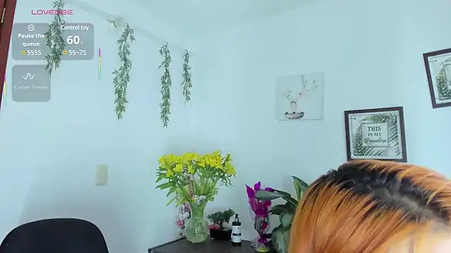 Victoria Caruso online show from 03/11/25, 09:48