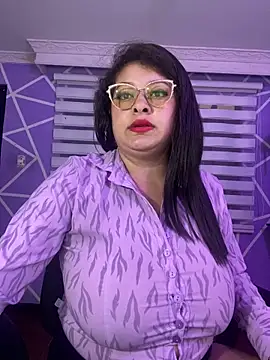 MiiaaJoness online show from 04/15/26, 09:15