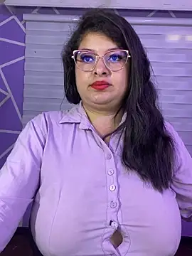 Snapshot of MiiaaJoness chatting on 05/15/26, 05:20 MiiaaJoness online show from 05/15/26, 05:20