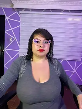 Snapshot of MiiaaJoness chatting on 07/15/26, 03:28 MiiaaJoness online show from 07/15/26, 03:28