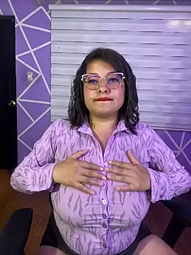 Snapshot of MiiaaJoness chatting on 07/28/26, 04:39 MiiaaJoness online show from 07/28/26, 04:39