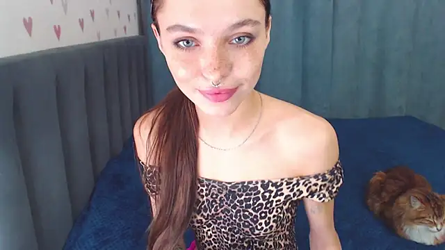 ChloeSunny online show from 11/10/25, 02:27