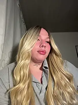 IsabellaFigueredo   online show from 11/03/25, 05:36