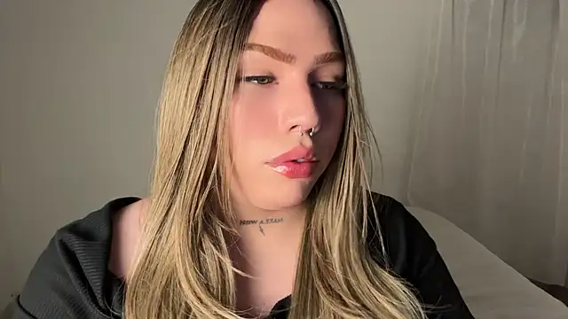 IsabellaFigueredo   online show from 03/01/26, 12:12