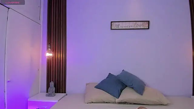 ayy falcon online show from 03/19/25, 07:38